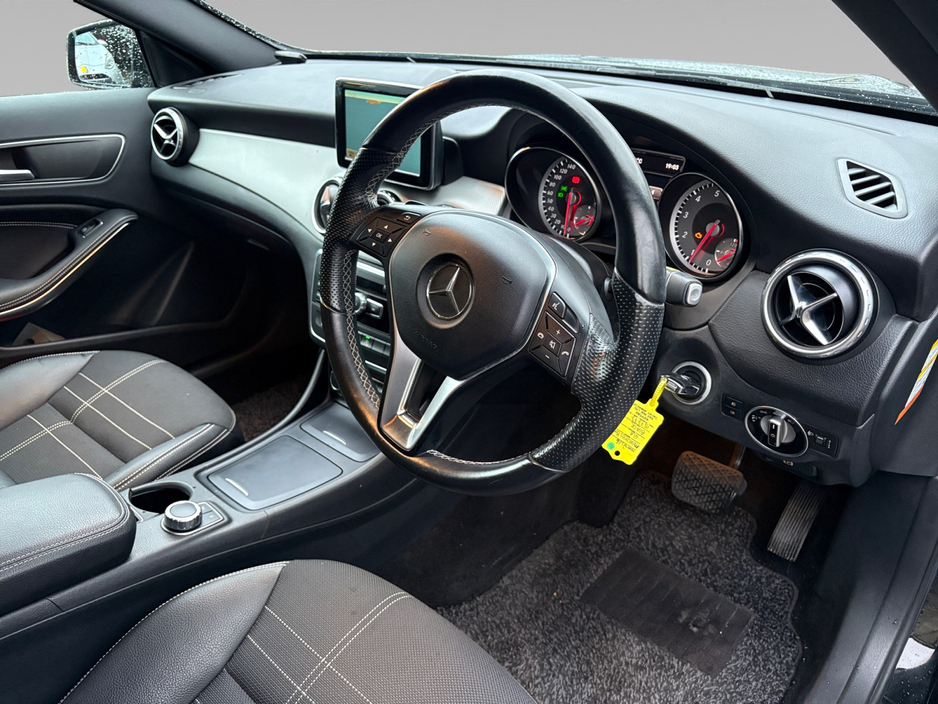 Mercedes-Benz GLA Class 1.6 Petrol Auto — thumbnail 15