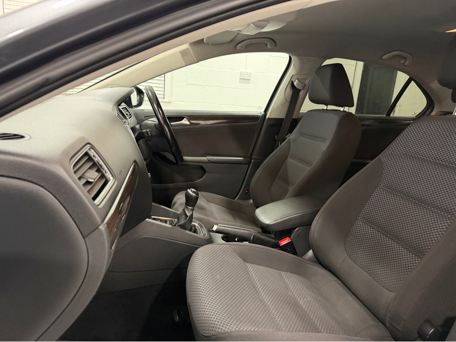 2016 Volkswagen Jetta 2L Diesel For Sale Images