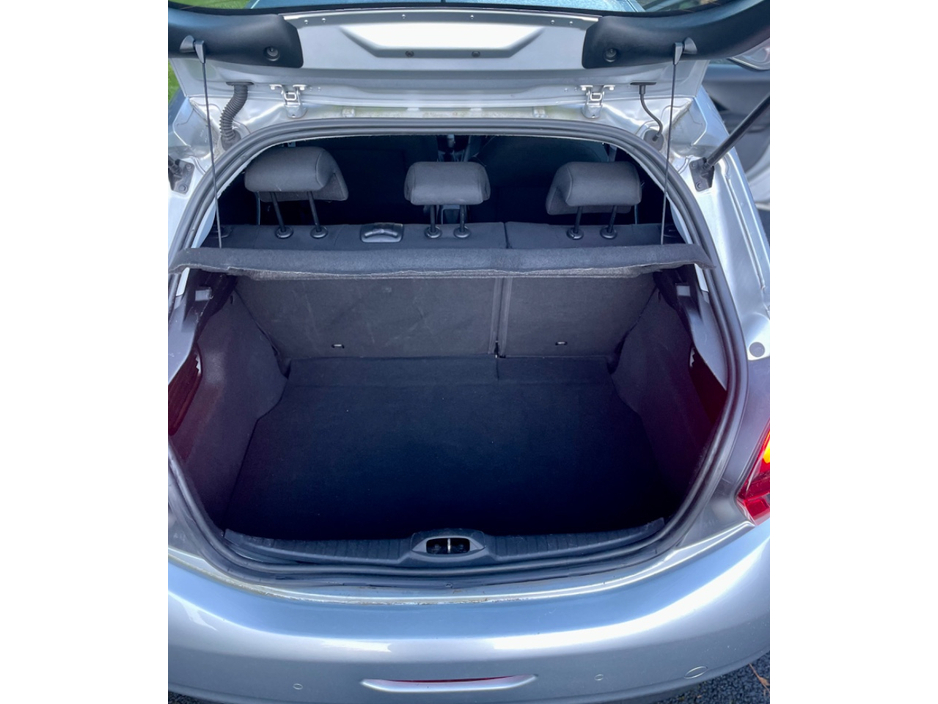 Peugeot 208 ACTIVE 1.2 82 4DR — thumbnail 14