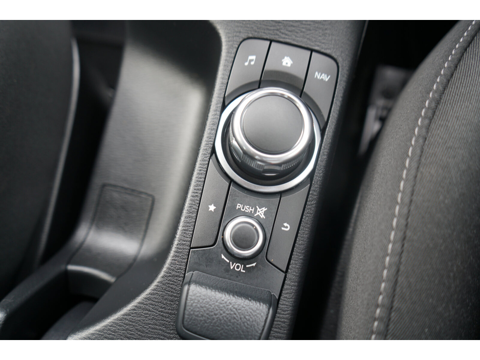 Mazda Demio — thumbnail 19