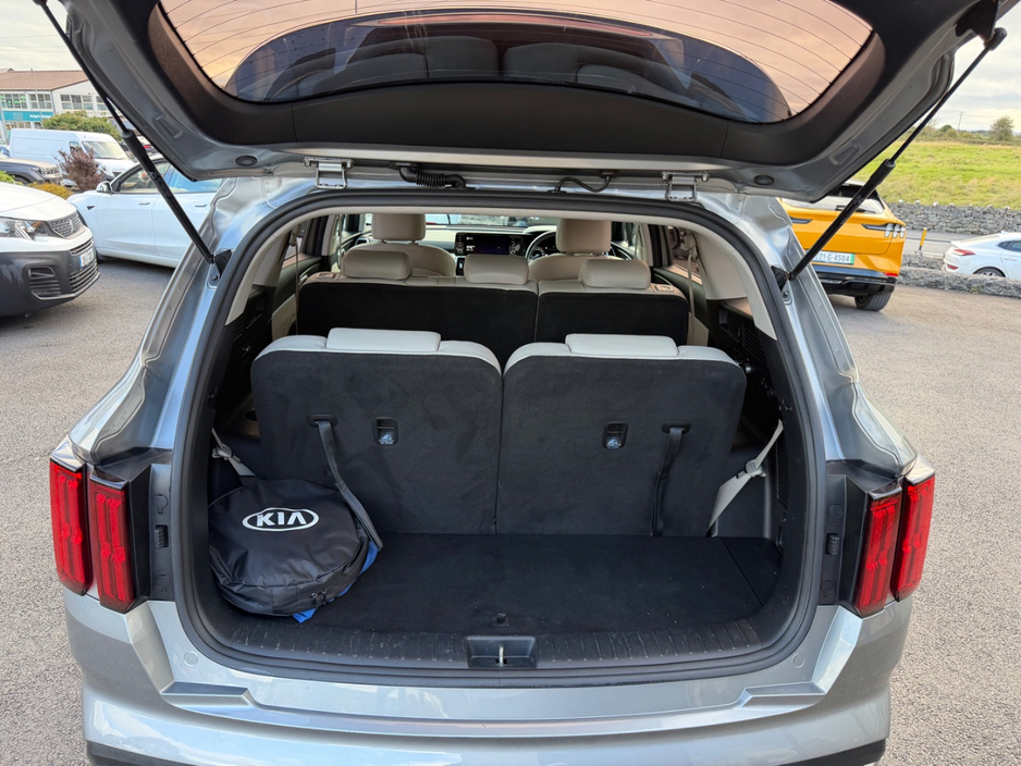 2021 Kia Sorento 1.6L Petrol Plug-in Hybrid For Sale Images