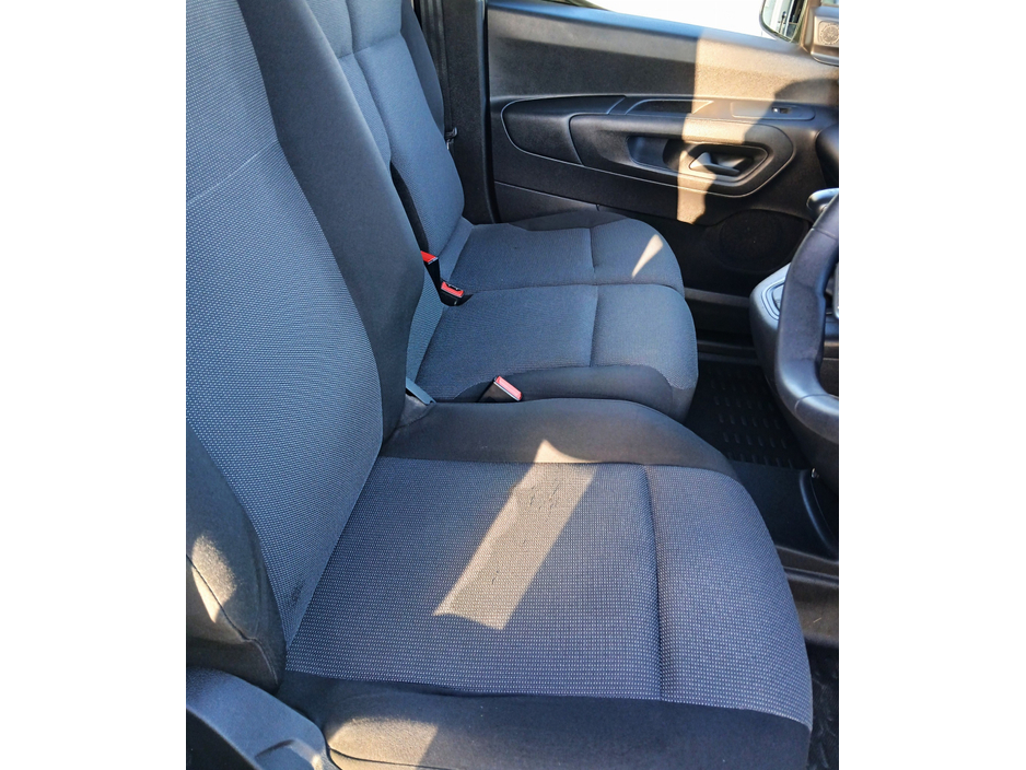 2023 Peugeot Partner 1.5L Diesel For Sale Images