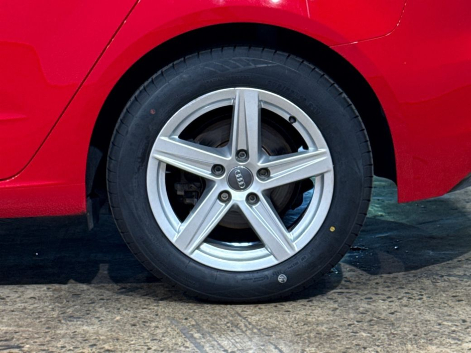 Audi A3 1.4 TFSI AUTOMATIC - FACTORY ALLOYS - CRUISE CONTROL - DIGITAL DASH - REAR CAMERA/PARKING RADAR — thumbnail 10