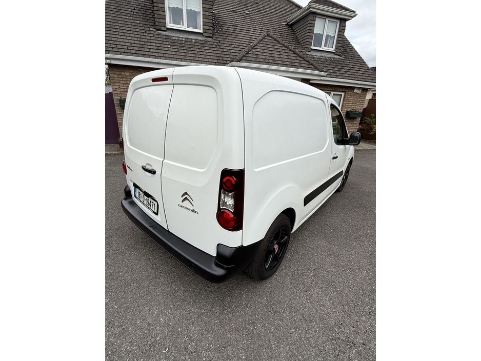 Citroen Berlingo LX BLUEHDI 75 625KG S SWB MY40 3 — thumbnail 2