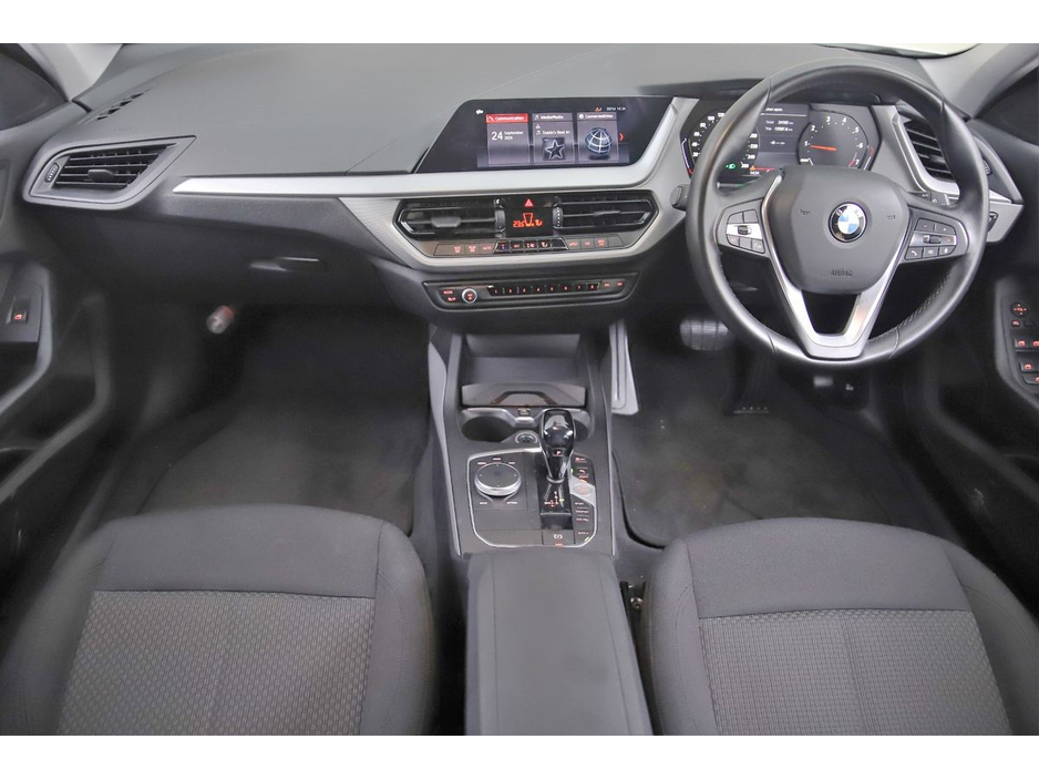 BMW 1 Series 118i AUTO *PARK SENSORS*REVERSE CAM — thumbnail 29