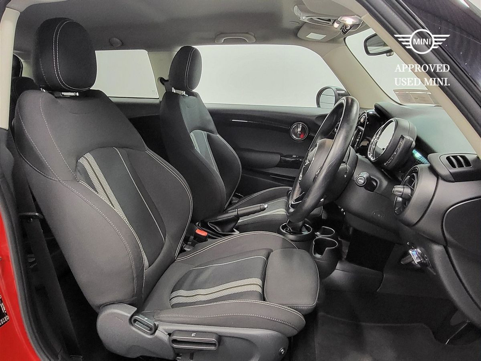 2019 MINI Hatch 2L Petrol For Sale Images