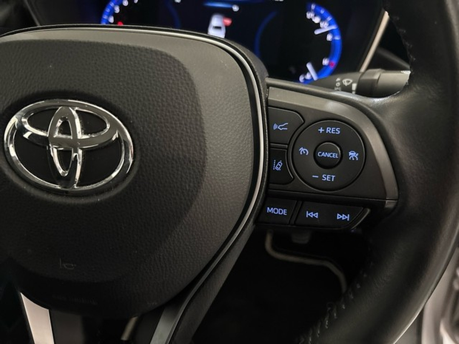 Toyota Corolla HYB LUNA SALOON 4DR AUTO — thumbnail 13
