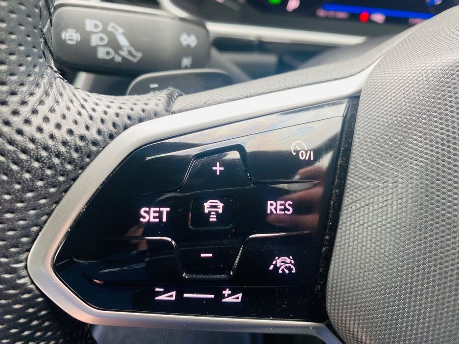2023 Volkswagen T-Roc 2L Diesel For Sale Images