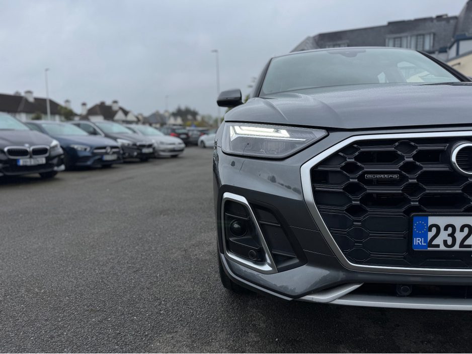 2023 Audi Q5 2.0L Petrol Plug-in Hybrid For Sale Images