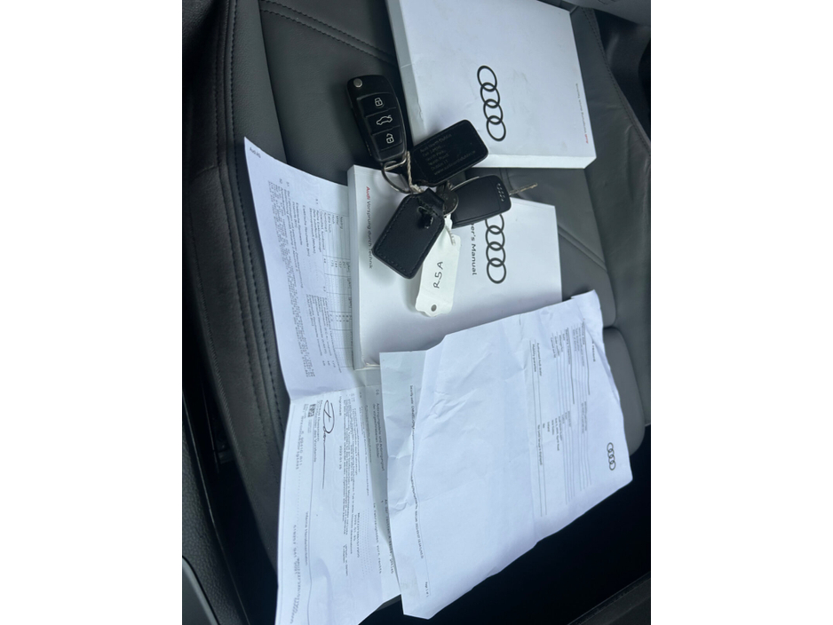 2022 Audi Q3 1.4L Petrol Plug-in Hybrid For Sale Images