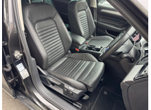 2022 Volkswagen Passat 1.4L Petrol Plug-in Hybrid For Sale Images