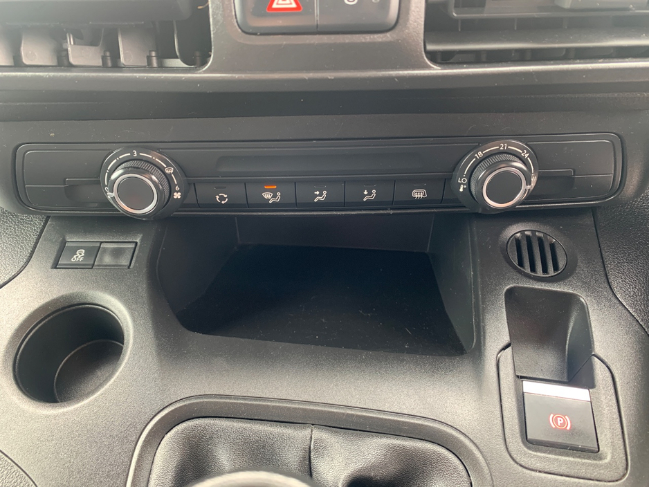 2021 Peugeot Partner 1.5L Diesel For Sale Images