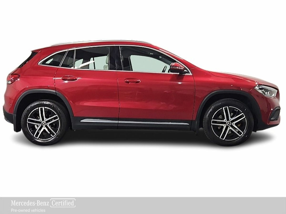 Mercedes-Benz GLA Class 180D Progressive - Manufaktur Red — thumbnail 9