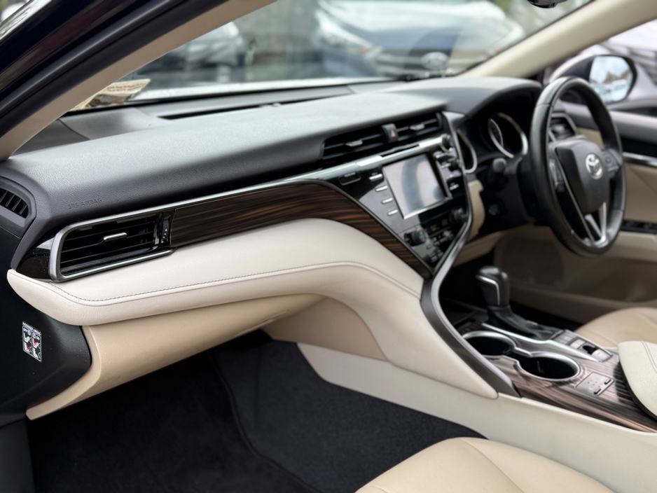 2021 Toyota Camry 2.5L Petrol Hybrid For Sale Images