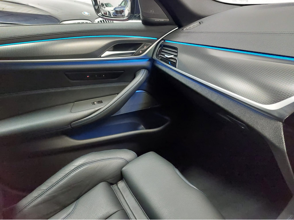 2020 BMW 5 Series 2L Petrol Plug-in Hybrid For Sale Images