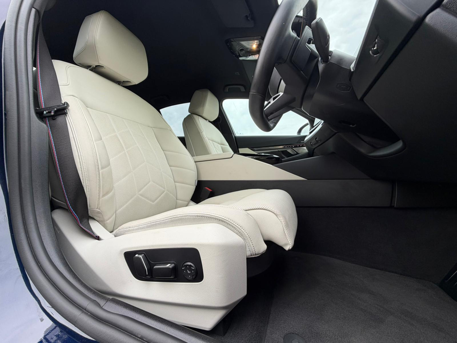 2024 BMW 5 Series 3L Petrol Plug-in Hybrid For Sale Images