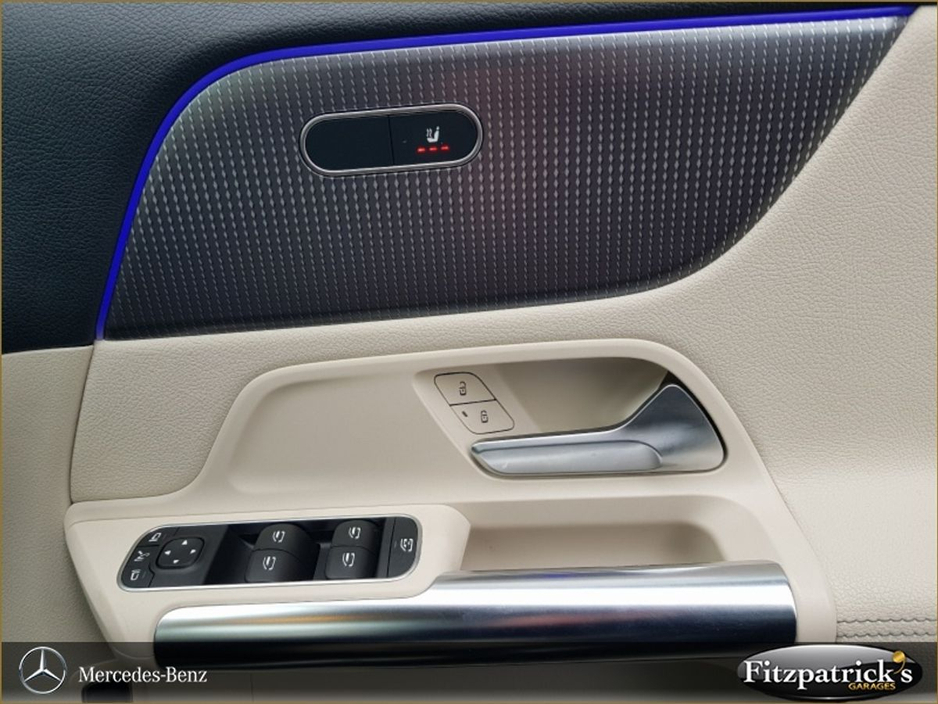 Mercedes-Benz GLA Class GLA 180 d A/T Progressive — thumbnail 11
