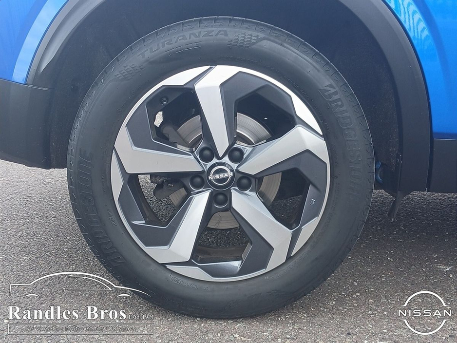 Nissan Qashqai 1.3 PET MILD HYBRID SV PREMIUM — thumbnail 9
