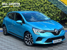 Renault Clio ICONIC 1.0 TCE // APPLE CARPLAY/ANDROID AUTO // PARKING SENSORS // AIR CONDITIONING