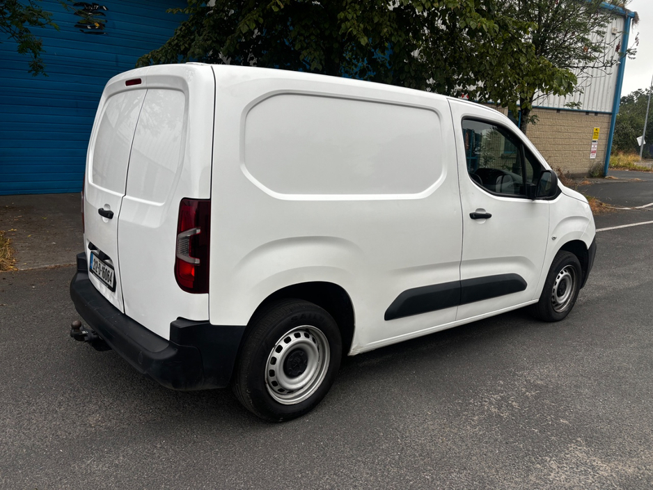 2021 Peugeot Partner 1.5L Diesel For Sale Images