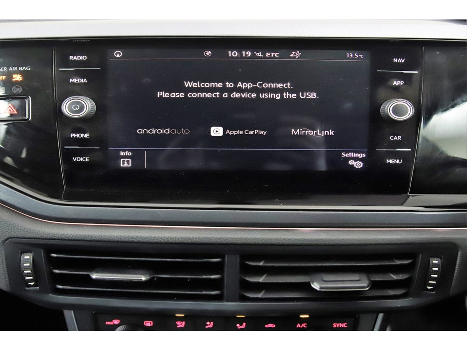 Volkswagen Polo 1.0 TSI DSG COMFORTLINE *CARPLAY*ANDROID*REVERSE CAM*PARK SENSORS* — thumbnail 20
