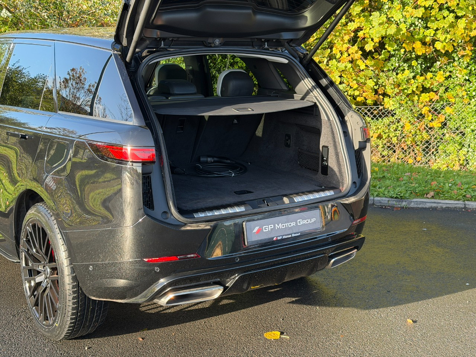 2024 Land Rover Range Rover Sport 3L Petrol Plug-in Hybrid For Sale Images