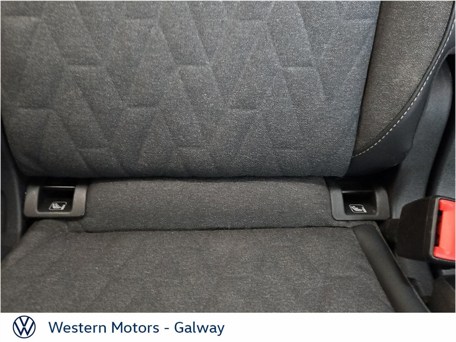 Volkswagen Tiguan Launch Edition 2.0 TDI 150HP DSG,New Model,18" Upgrade Alloys,Rear Camera,Digital Dash,App Connect,Elec Bootlid + much more — thumbnail 30