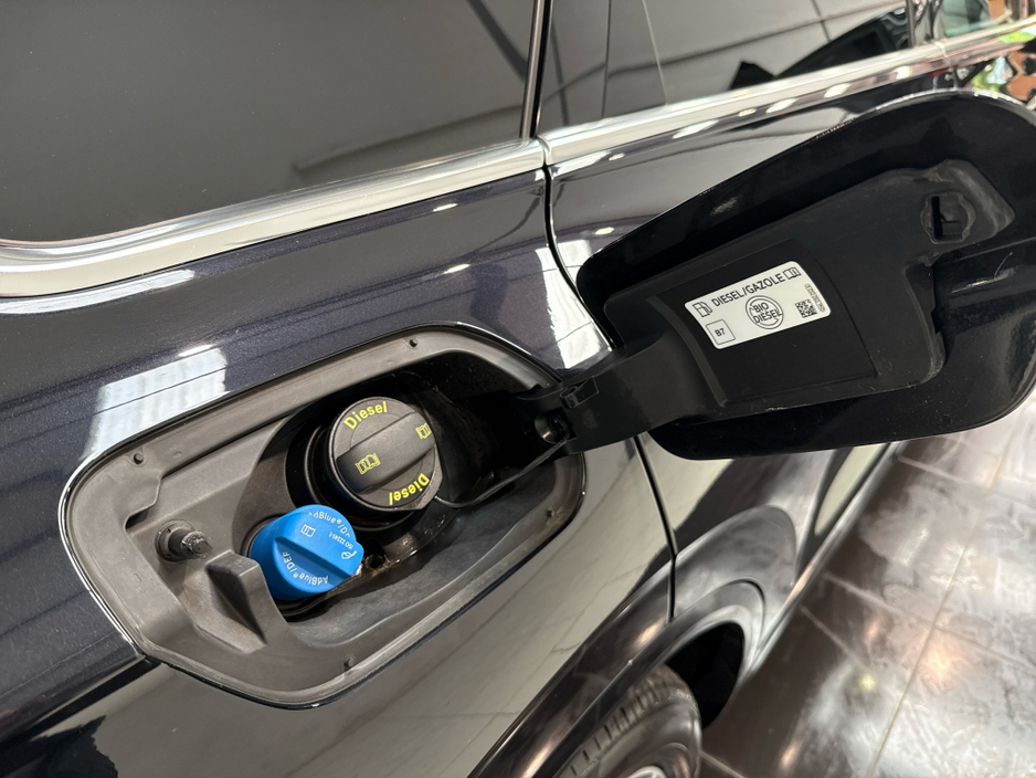 2021 Volkswagen Touareg 3L Diesel For Sale Images
