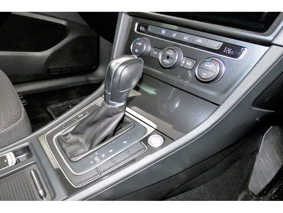 Volkswagen Golf 1.2 TSI DSG MK7.5 COMFORTLINE *CARPLAY*ANDROID*REVERSE CAM* — thumbnail 24