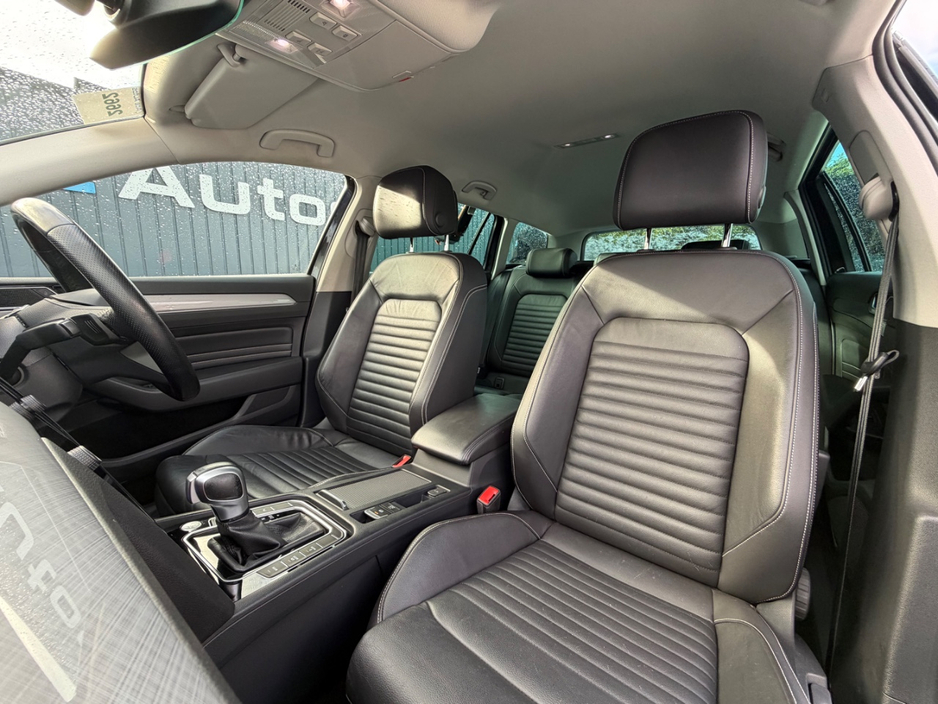 2022 Volkswagen Passat 1.4L Hybrid For Sale Images