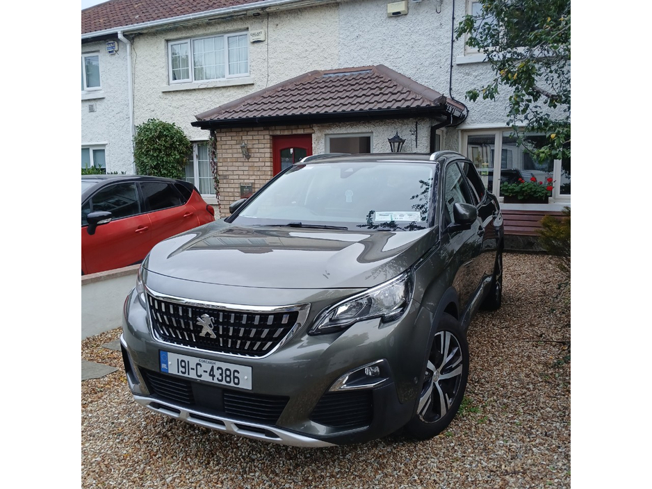 Peugeot 3008 ALLURE 1.2 130 6.2 4DR