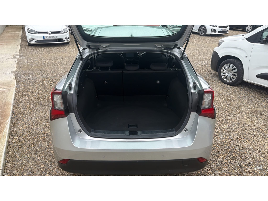2021 Toyota Prius 1.8L Hybrid For Sale Images