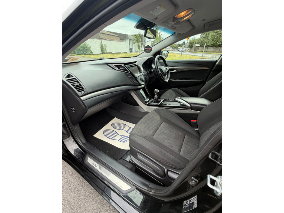 2013 Hyundai i40 1.7L Diesel For Sale Images
