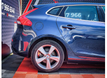 2013 Volvo V40 1.6L Petrol For Sale Images
