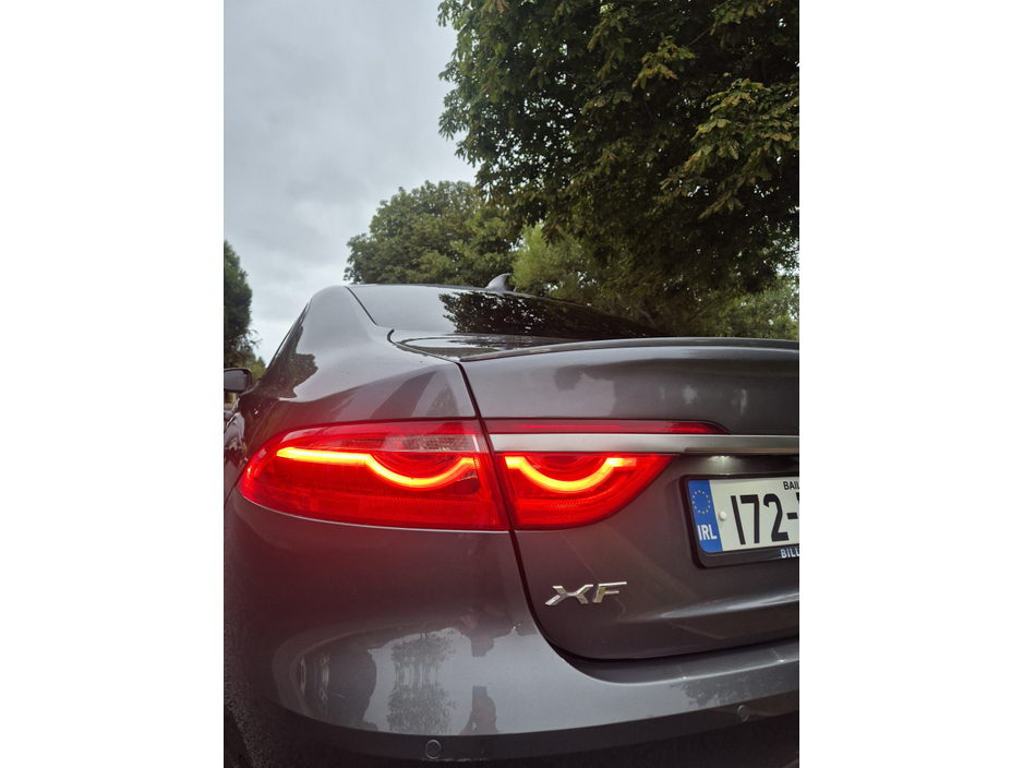 Jaguar XF 2.0 D RWD R-SPORT MY 18 4DR AUTO — thumbnail 31