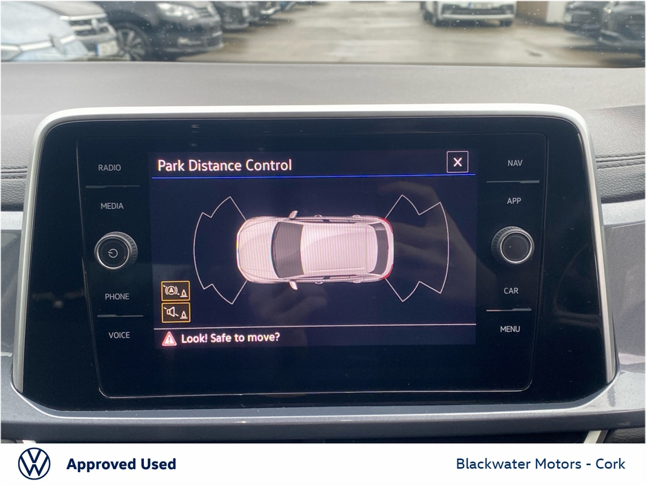 Volkswagen T-Roc 1.5TSI 150BHP STYLE AUTOMATIC — thumbnail 17
