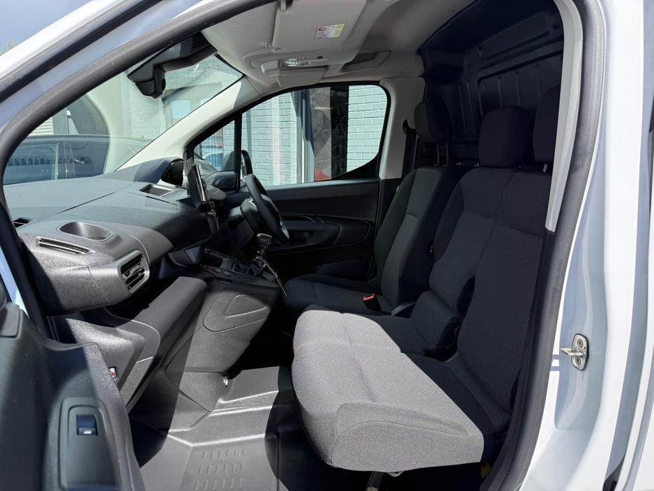 2024 Peugeot Partner 1.5L Diesel For Sale Images