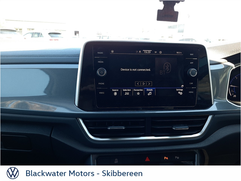 Volkswagen T-Roc 2.0TDI 116BHP STYLE WITH REVIEW CAMERA AND USB-C — thumbnail 18