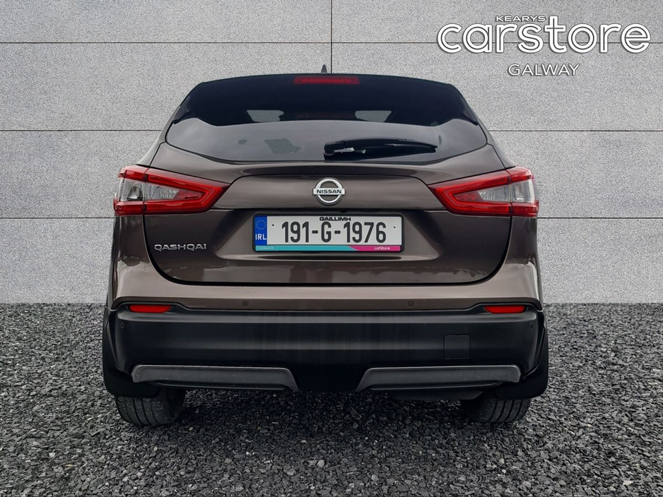 Nissan Qashqai 1.5 DSL Auto PREMIUM — thumbnail 4