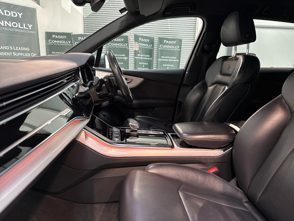 2021 Audi Q7 3L Petrol Plug-in Hybrid For Sale Images