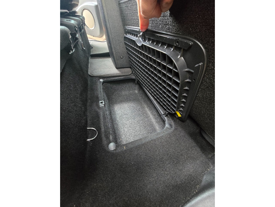 Renault Grand Megane SCENIC 3 BOSE 1.5 DCI 110 4DR — thumbnail 11
