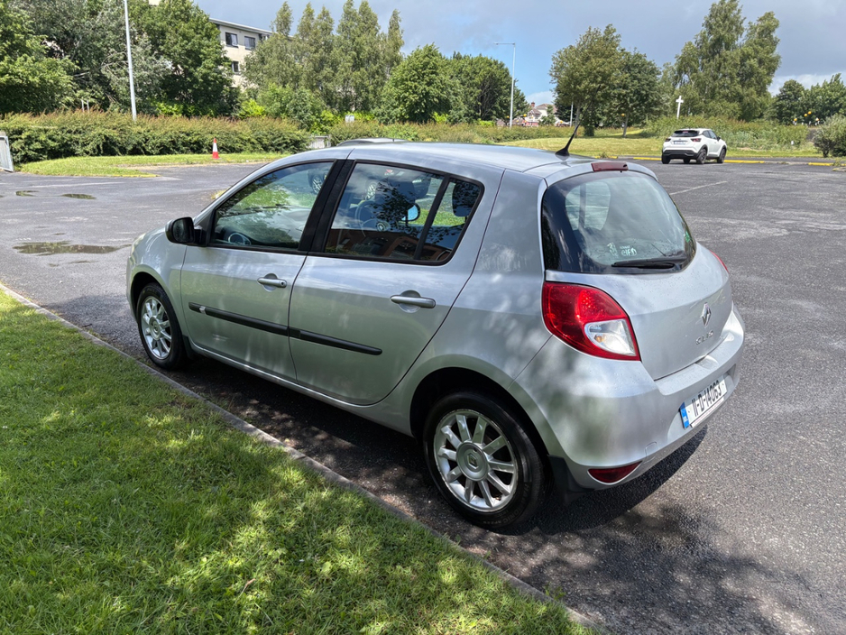 2011 Renault Clio 1.1L Petrol For Sale Images
