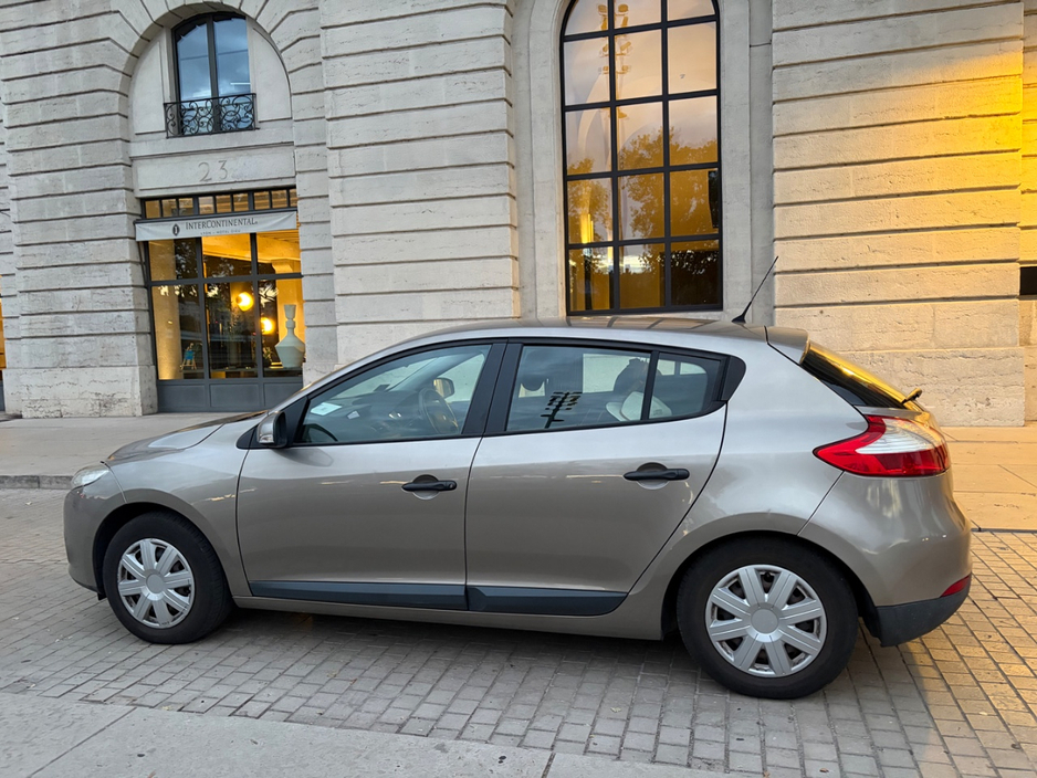 Renault Megane 1.5 DCI 85 ROYALE — thumbnail 2