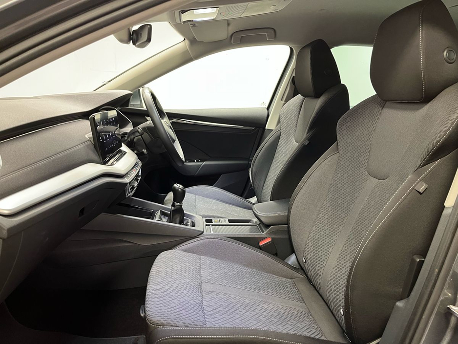 Skoda Octavia Style Combi 1.0TSI 110BHP - Rweversing Camera - Sat Nav - Climate Control - Heated Seats - Adaptive Cruise Control - Keyless Start - Apple CarPlay/Android Auto — thumbnail 19