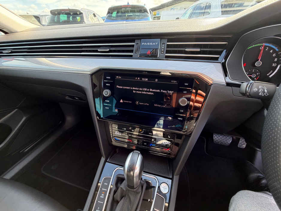 2022 Volkswagen Passat 1.4L Hybrid For Sale Images