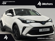 Toyota C-HR 1.8 Hybrid Auto | Black Roof, CarPlay, Heated Seats