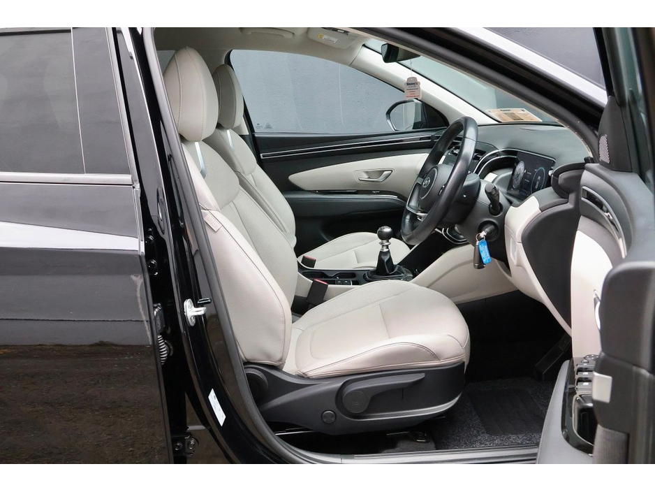 Hyundai Tucson 2WD Executive w.2 Tone Roof — thumbnail 11