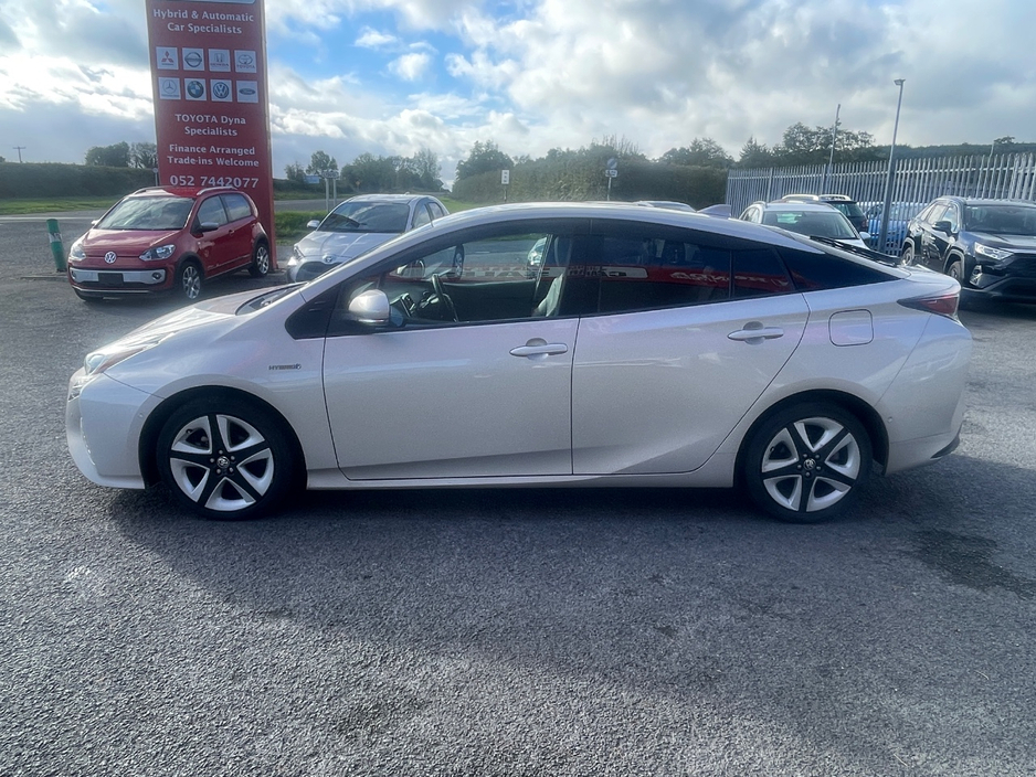 2018 Toyota Prius 1.8L Petrol Hybrid For Sale Images