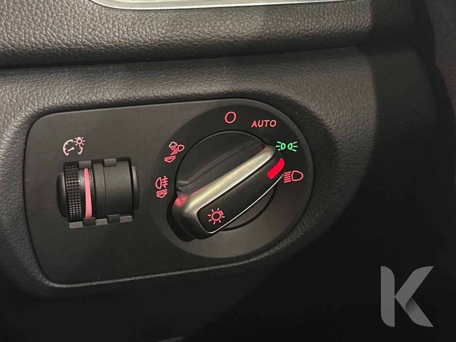 Audi Q3 1.4 TFSI SPORT AUTOMATIC - FACTORY ALLOYS - XENON HEADLIGHTS - REVERSE CAMERA - MULTI FUNCTION STEERING WHEEL - ELECTRIC WINDOWS — thumbnail 21