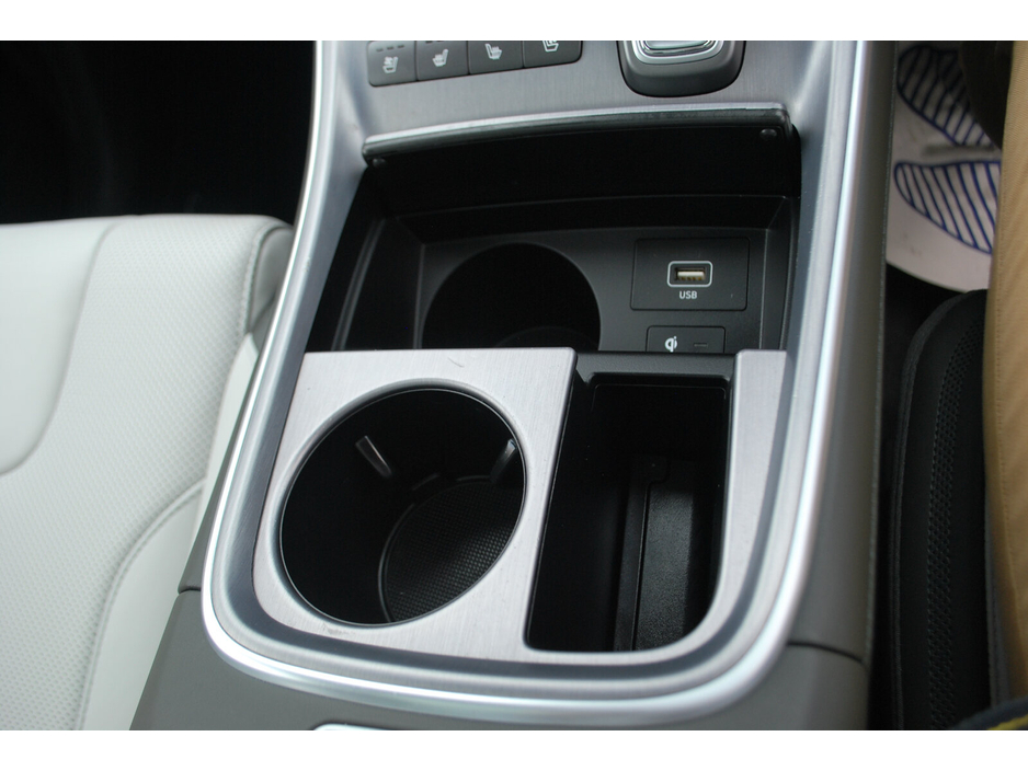 2023 Hyundai Santa Fe 1.6L Petrol Plug-in Hybrid For Sale Images